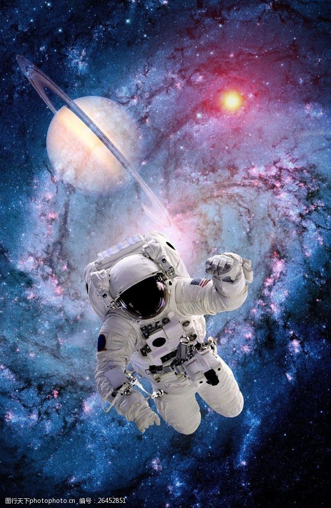 太空飞行的宇航员图片素材