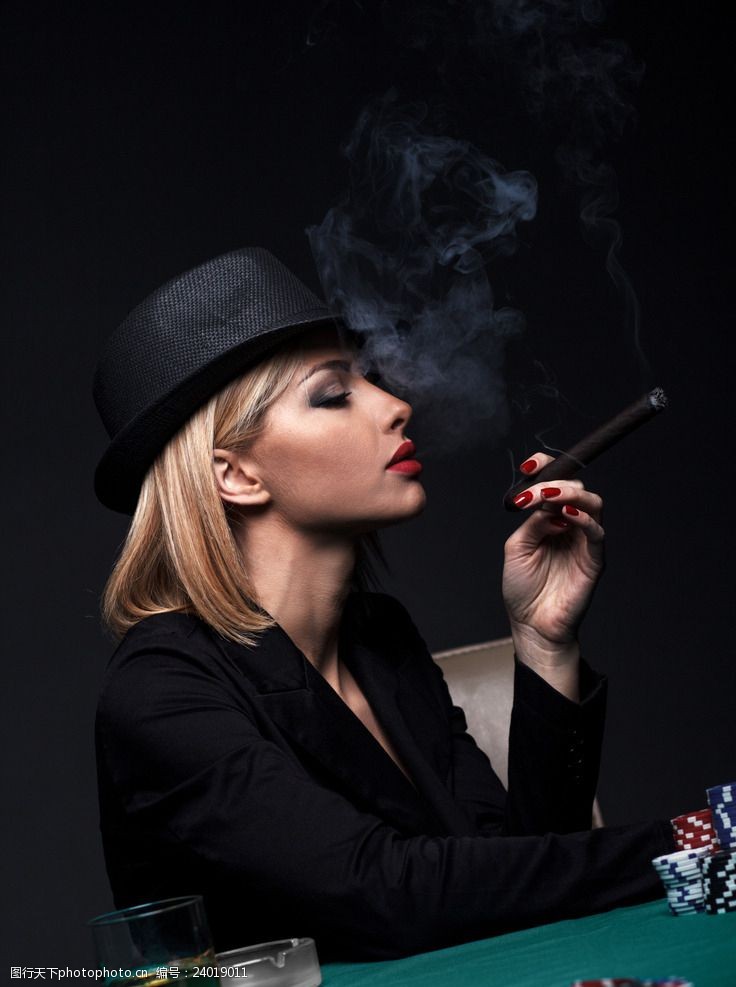 性感荷官图片素材