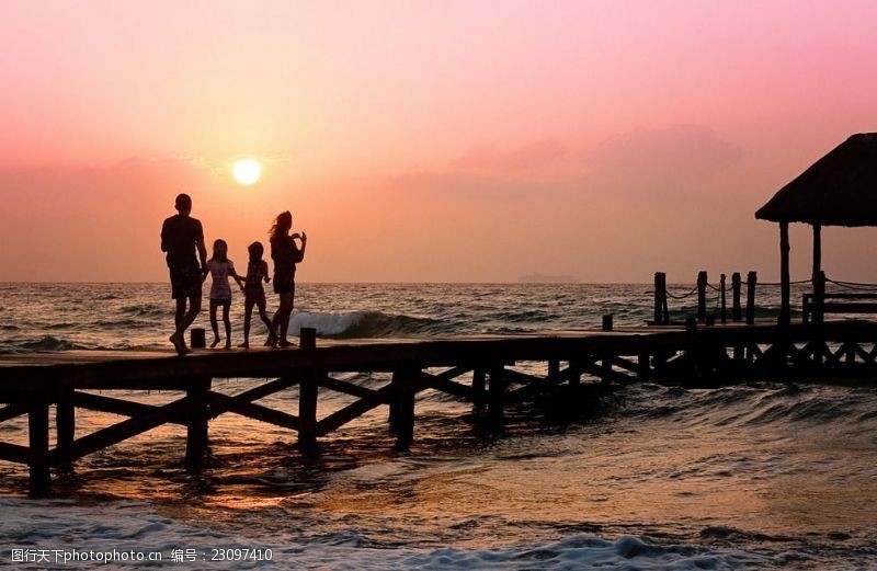 幸福家人剪影图片素材