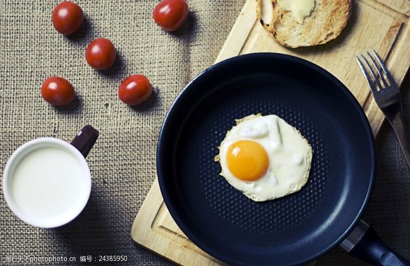 红枣牛奶营养煎蛋早餐