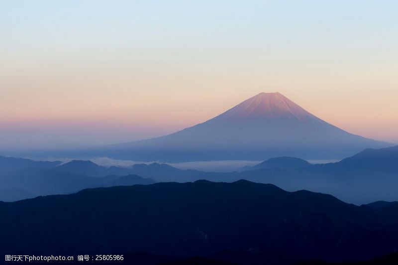 山火日本富士山高清图片