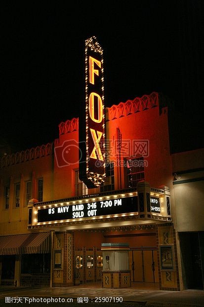 影院图标夜空下的福克斯剧院