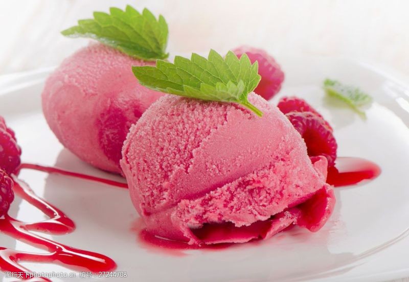 果味冰淇淋树莓冰淇淋摄影图片