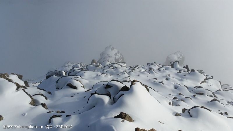 圣莫里茨唯美雪山积雪风景图片