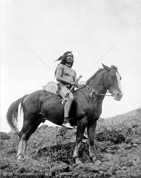 科帕奇骑着马的土著人