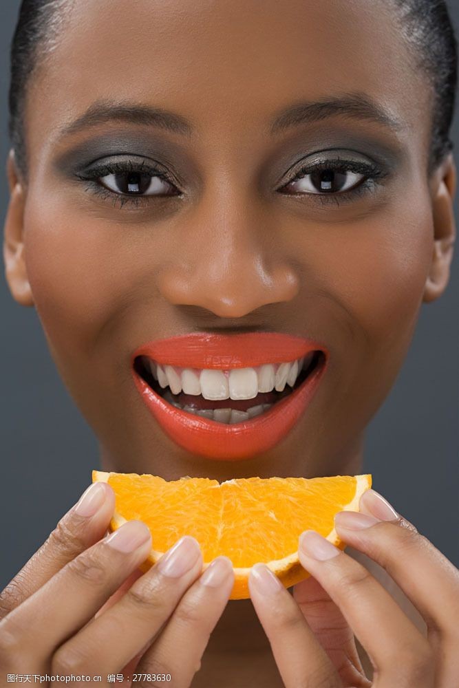 橙子切片素材吃橙的美女图片