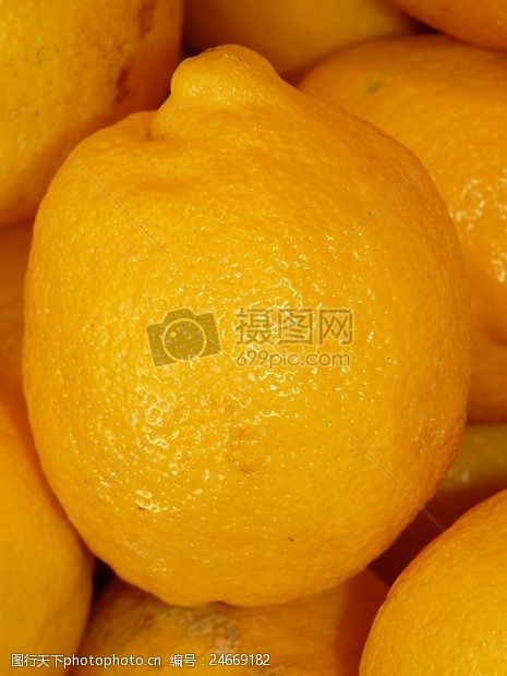 凹凸黄颜色的橙子