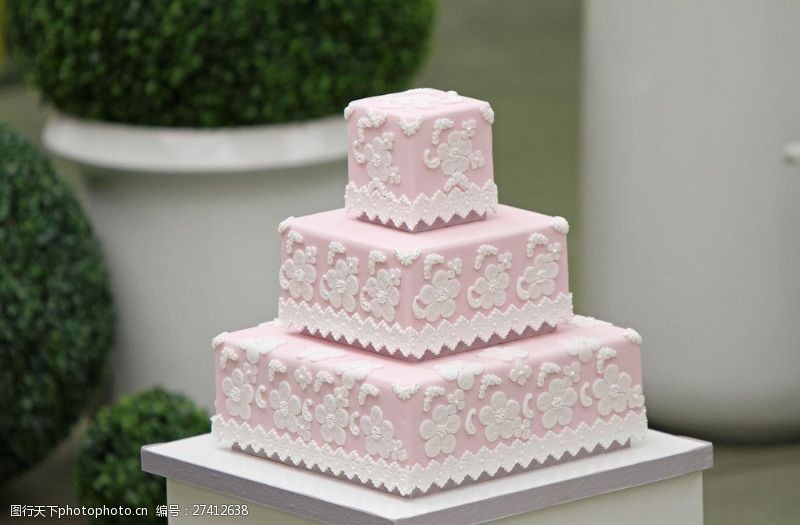 糕点经典婚礼四方蛋糕图片