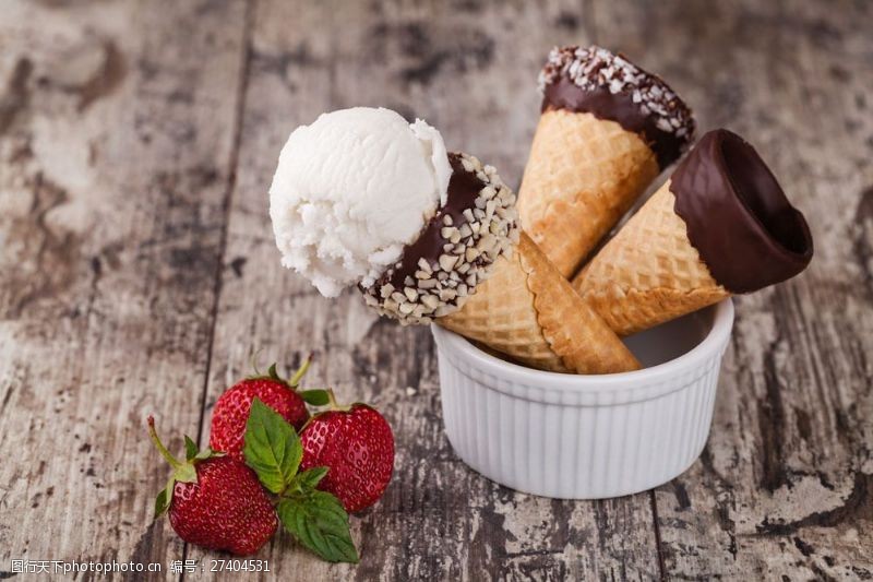 果味冰淇淋巧克力冰淇淋图片