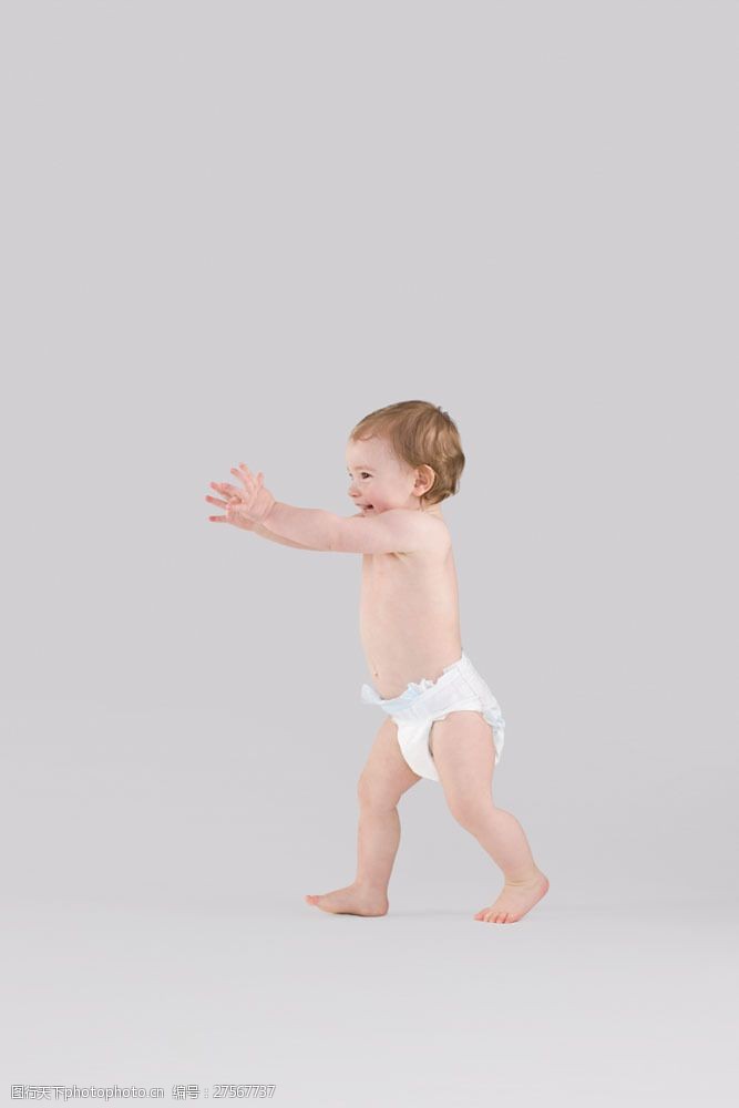 健康的宝贝学步的快乐宝宝图片