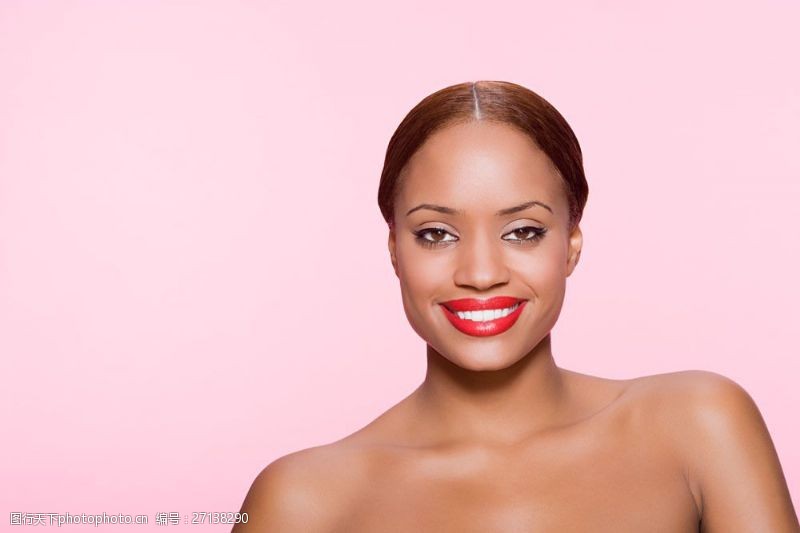 护肤造型外国女人微笑化妆图片图片