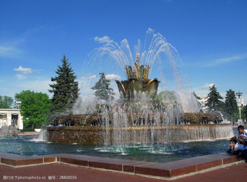 雕塑喷泉公园喷泉