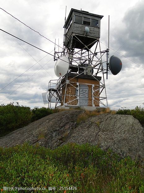 红塔山山顶的观测站