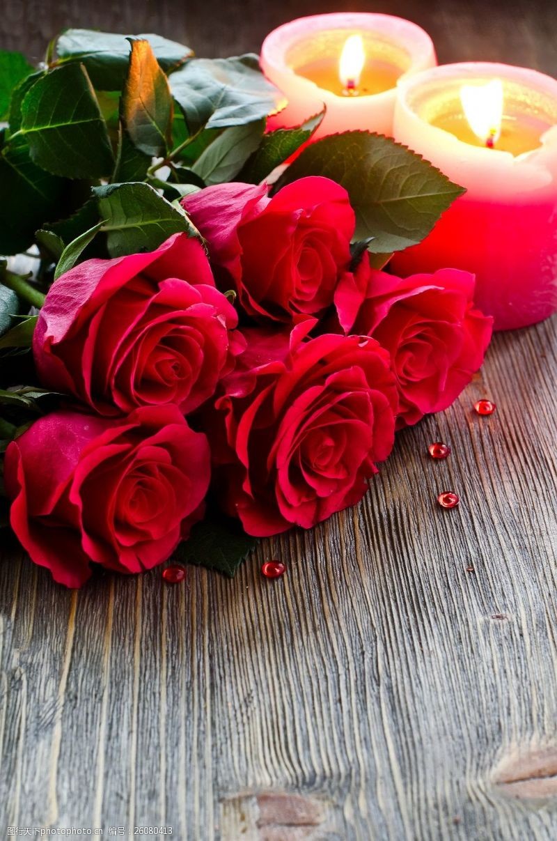 烛火红玫瑰花与蜡烛图片