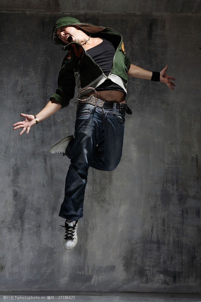 跃动的活力跳街舞的男人图片