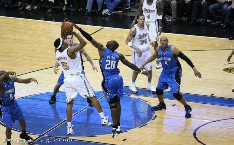 篮球比赛精彩NBA图片