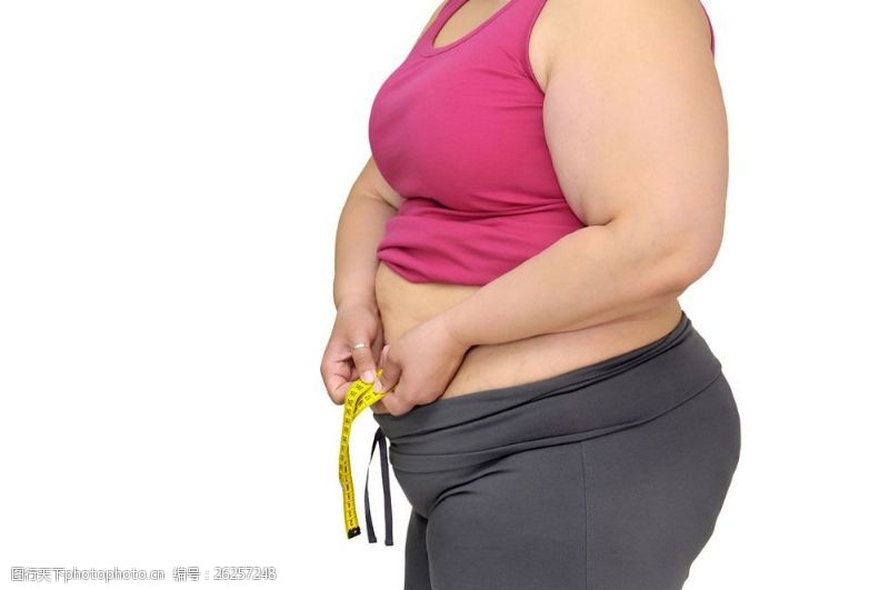 减肥的美女量腰围的胖女人图片