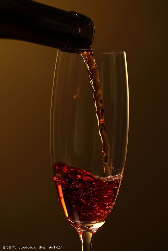 流动的酒流动的葡萄液图片