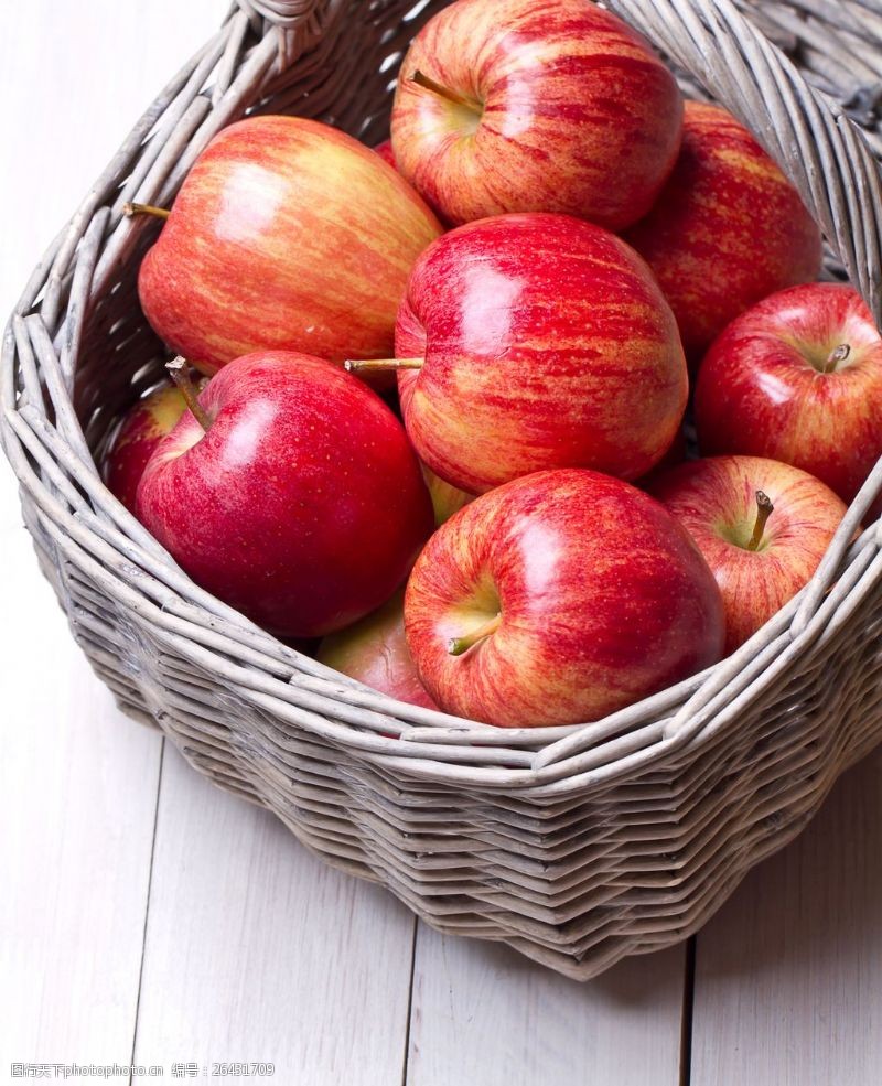 一筐苹果新鲜一筐红苹果图片