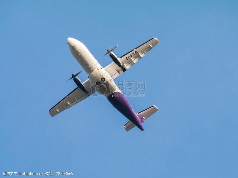 紫色天空飞机