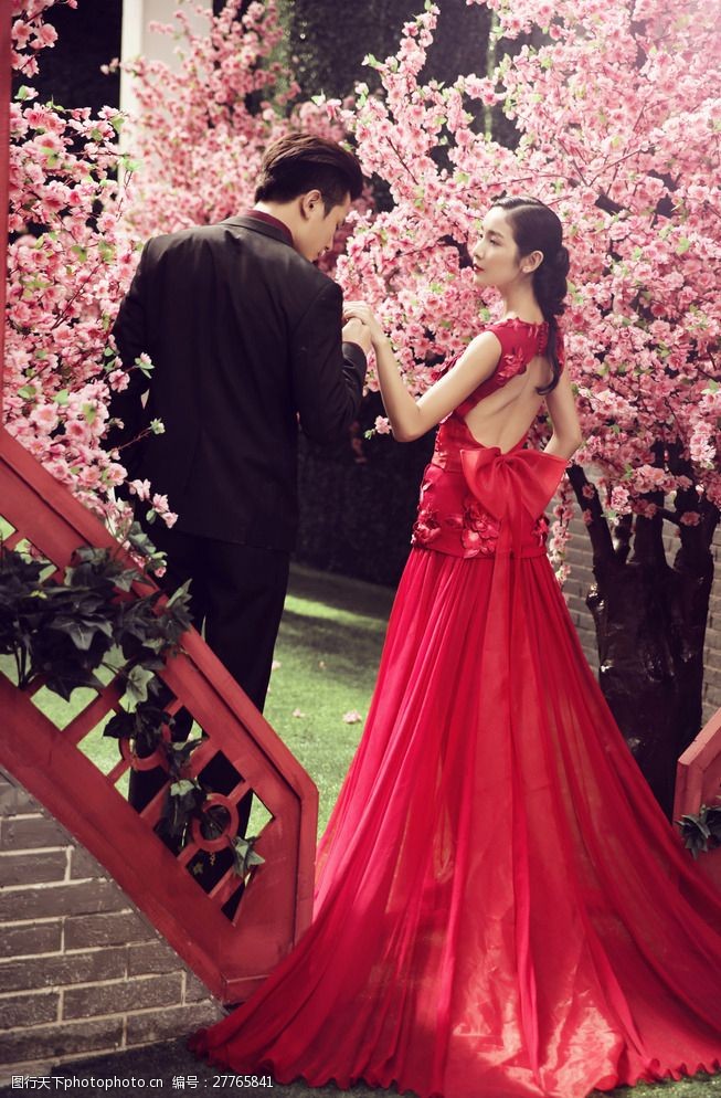 感动中国宣传画婚纱摄影样片图片