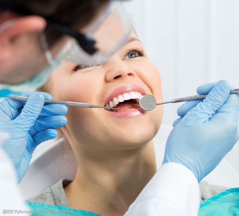 诊疗技术牙医